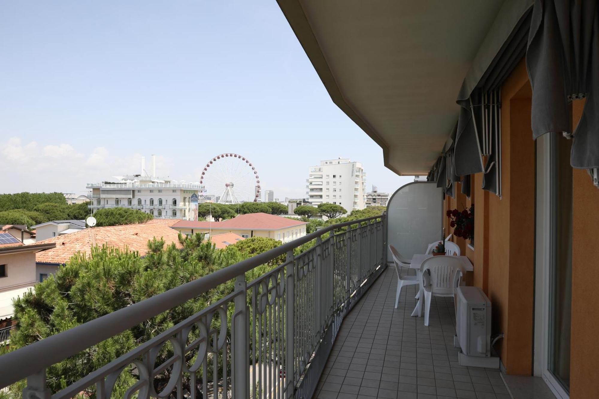 Residence Mariavittoria Lido di Jesolo Eksteriør bilde